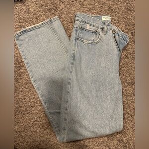 Abercrombie & Fitch Light Wash 90’s Ultra High Rise Straight Leg Jeans